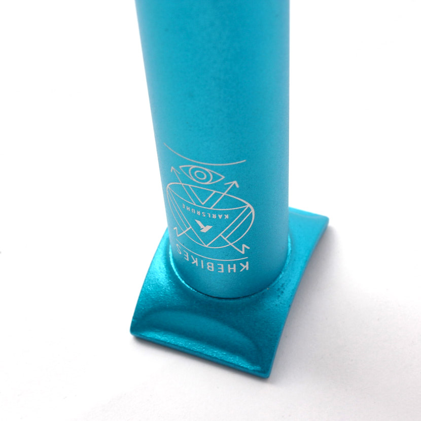 Auf dem Kopf stehende Sattelstange in Blau