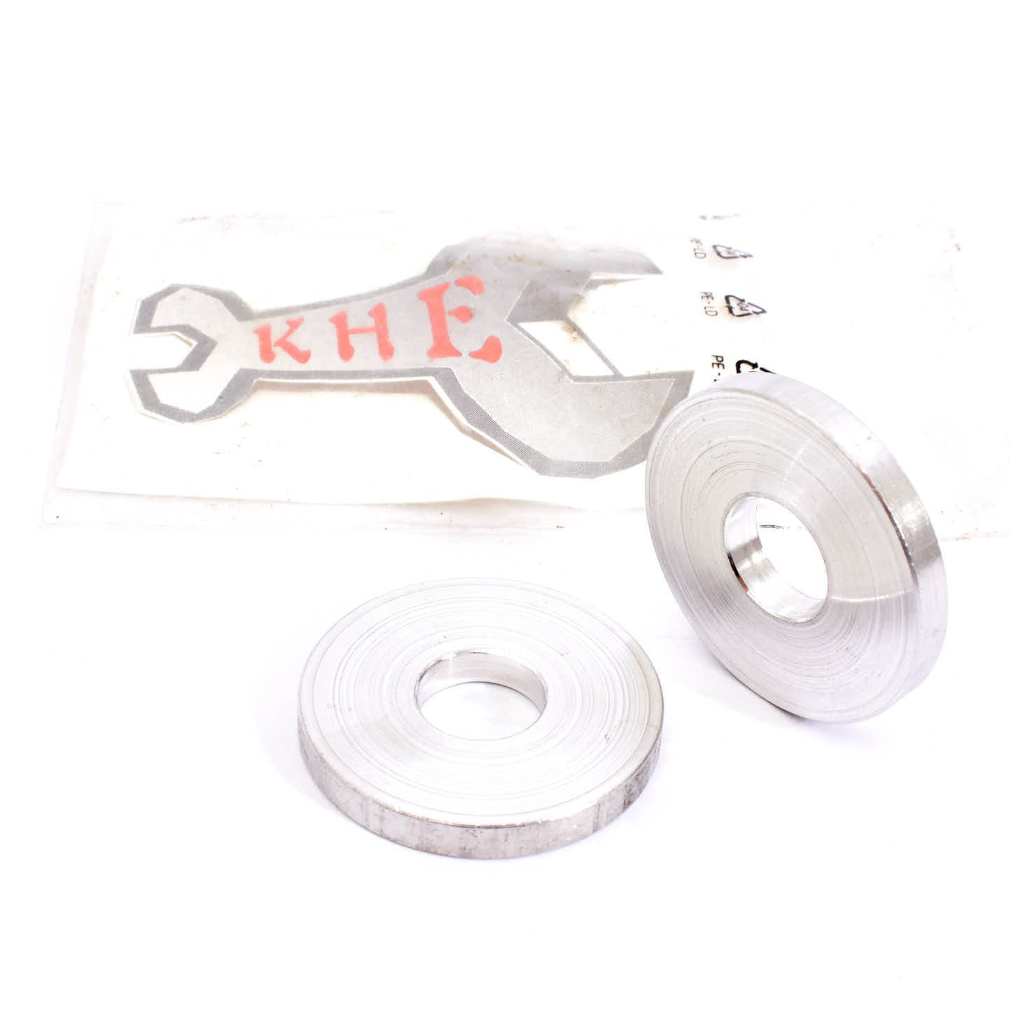 Zwei silberne Unterlegscheiben mit 14mm Loch