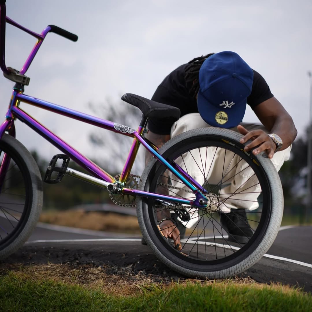 BMX Reifen 2x MAC2+ Draht grau + 2x KHE LASER Schlauch