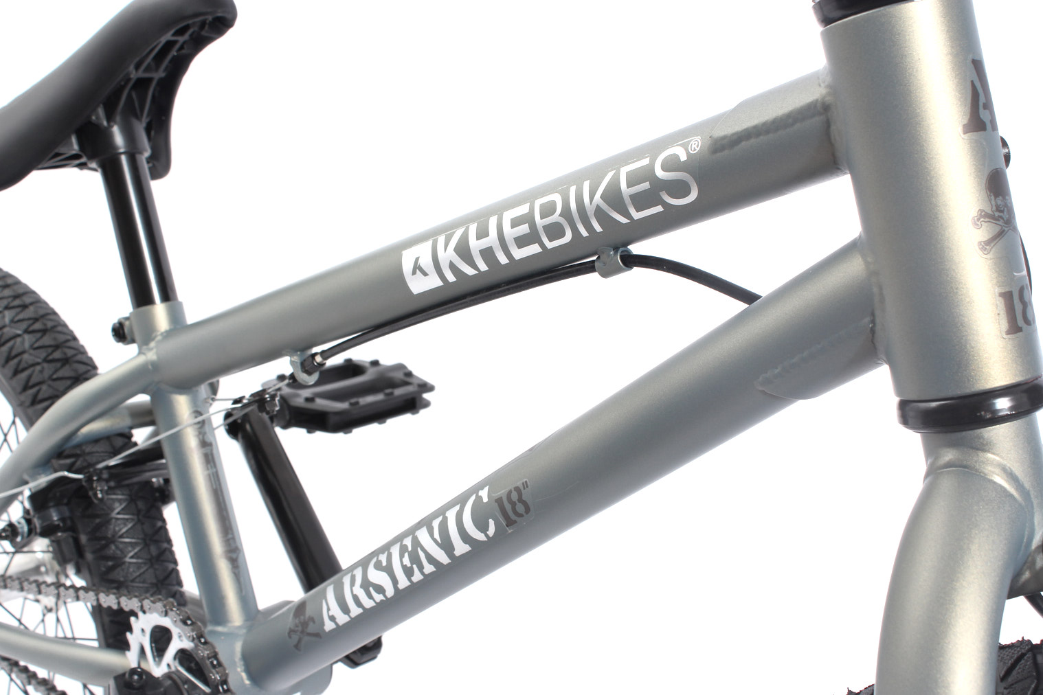 Seitenansicht Rahmen anthrazit grau mit silbernem KHEbikes und Arsenic Aufdruck