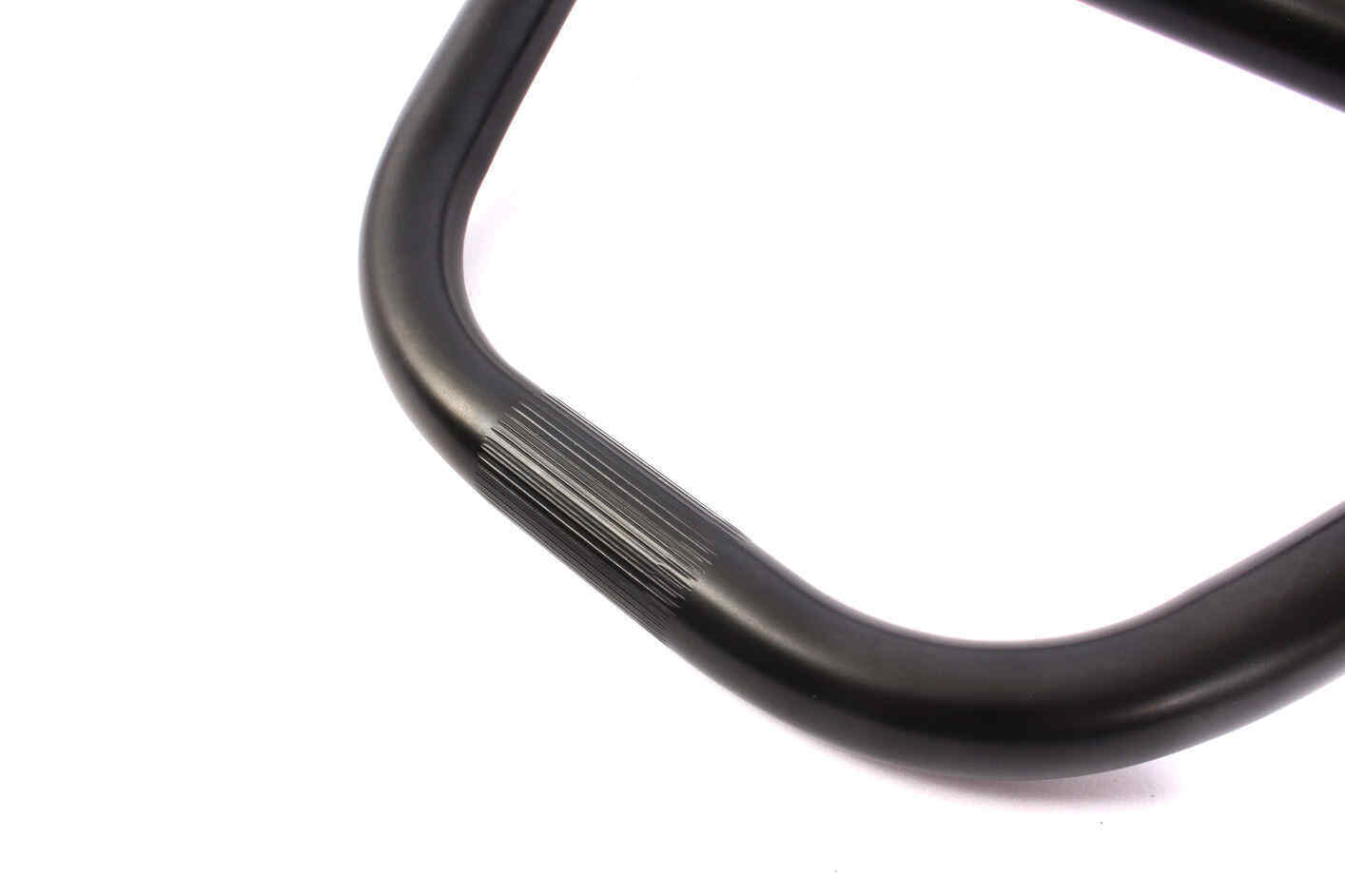 Material HiTen Stahl nahansicht schwarz BMX Handlebar KHE PRISM 9 inch