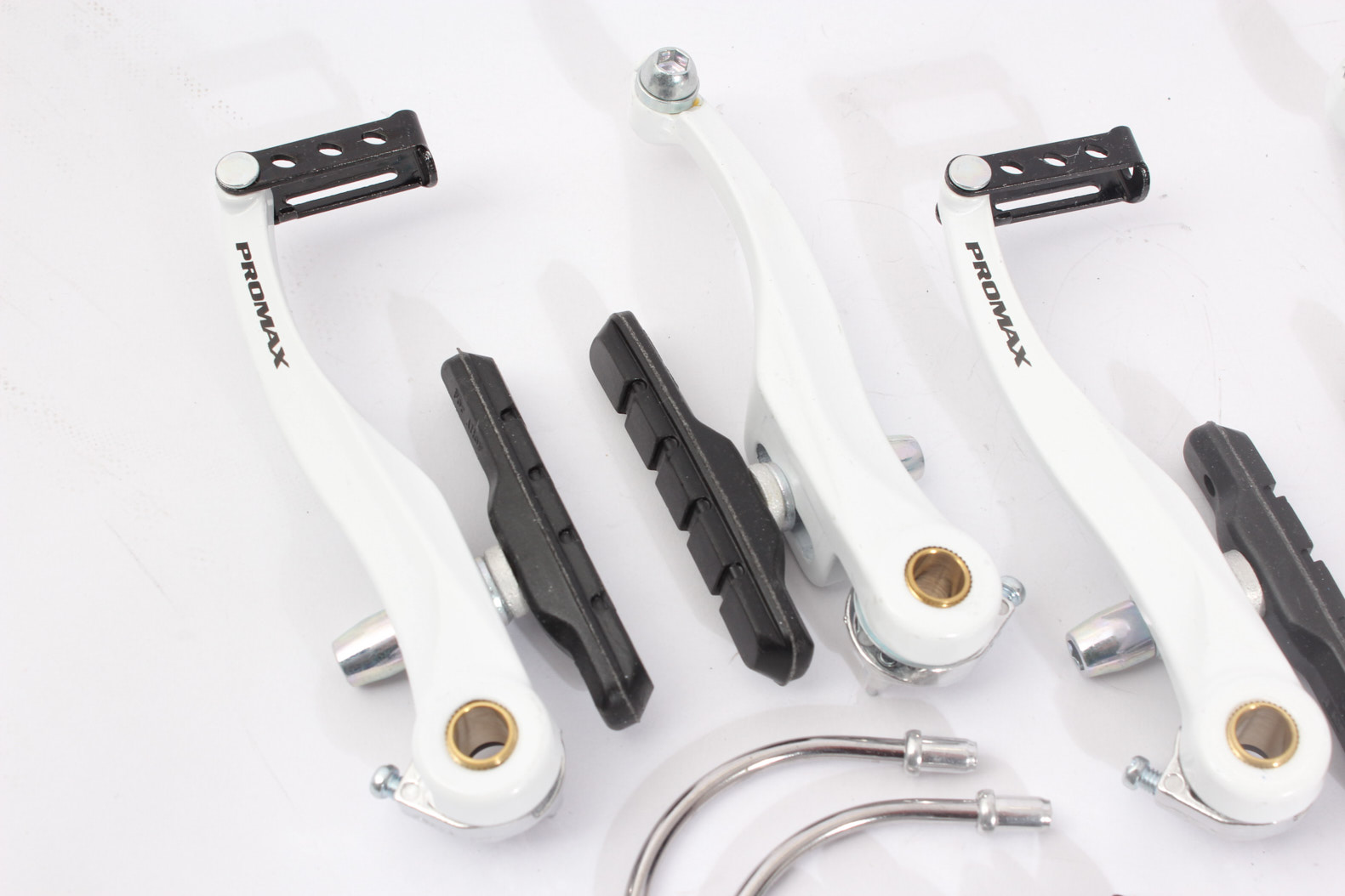 V-Bremse aus 7005 Aluminium von PROMAX  mit schwarzen Bremsschuhen V-Bremse aus 7005 Aluminium von PROMAX  mit schwarzen Bremsschuhen