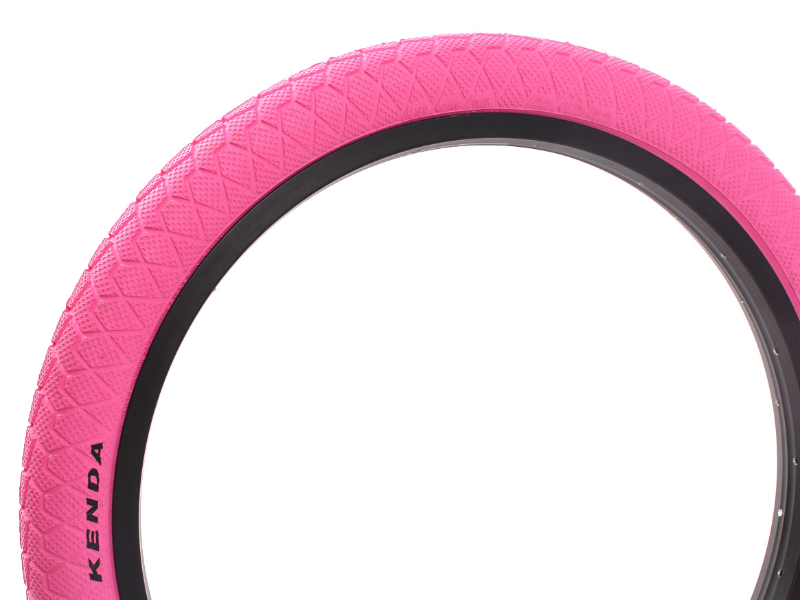 BMX Reifen in Pink mit schwarzer KENDA Aufschrift BMX Reifen in Pink mit schwarzer KENDA Aufschrift